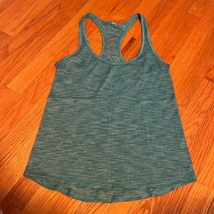 Lululemon tank 6